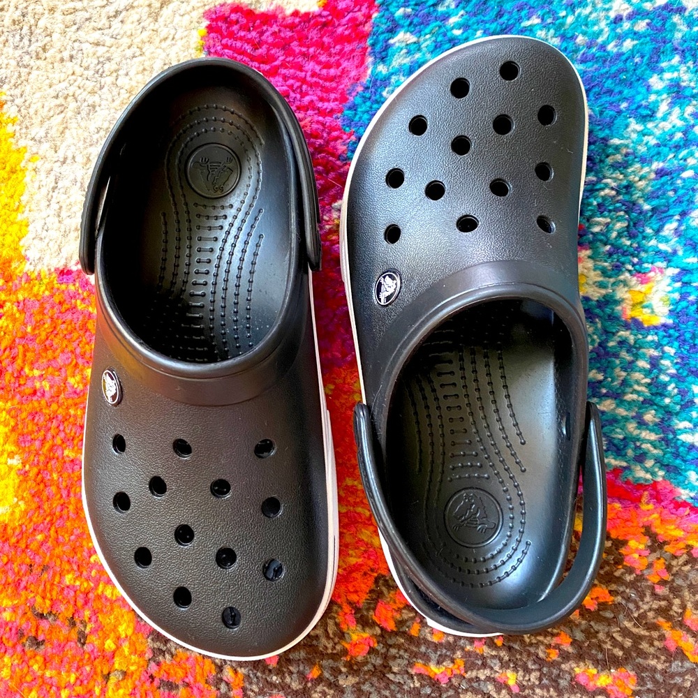 Black Crocs